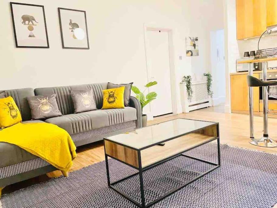 Lovely 2 Bedroom Apartment In Chelsea Sw3 ロンドン エクステリア 写真