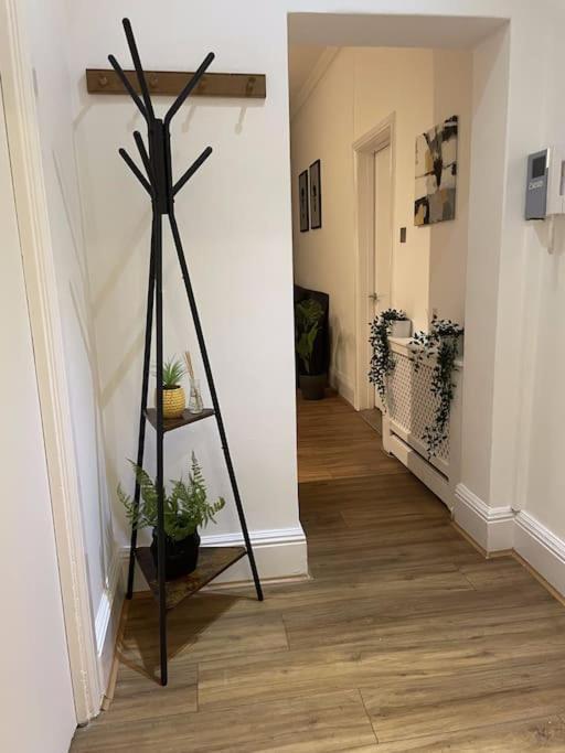 Lovely 2 Bedroom Apartment In Chelsea Sw3 ロンドン エクステリア 写真