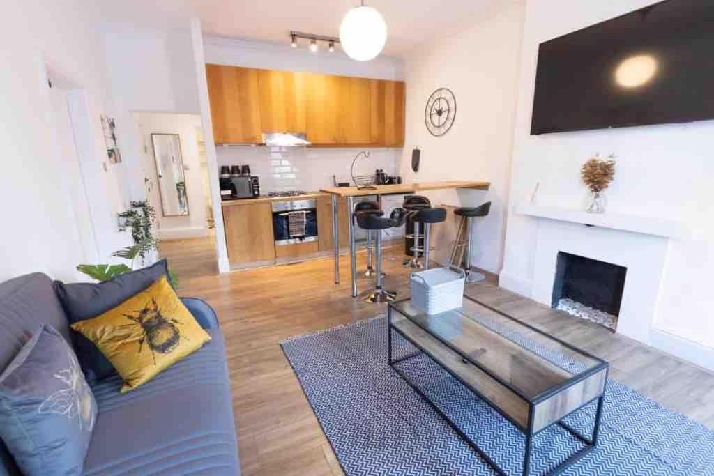 Lovely 2 Bedroom Apartment In Chelsea Sw3 ロンドン エクステリア 写真